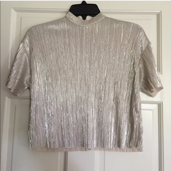 Bershka gold foil high neck crop top - Picture 1 of 2